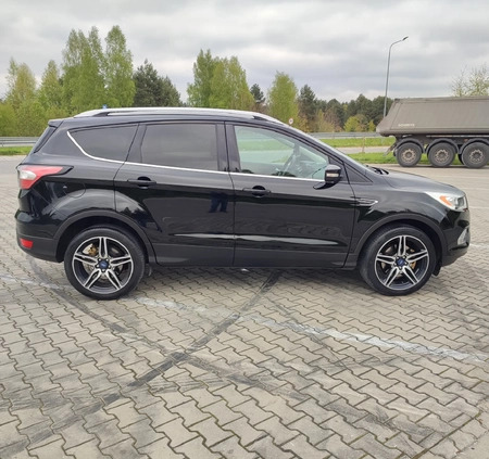 Ford Kuga cena 78800 przebieg: 112000, rok produkcji 2016 z Staszów małe 121